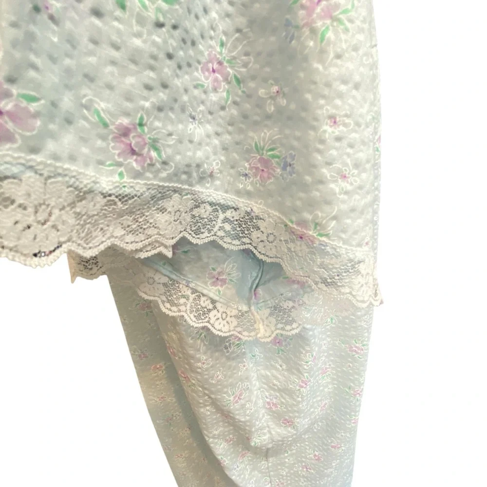 VINTAGE Made in USA Fascination 2X Blue Floral Button-Front Nightgown Lace Trim